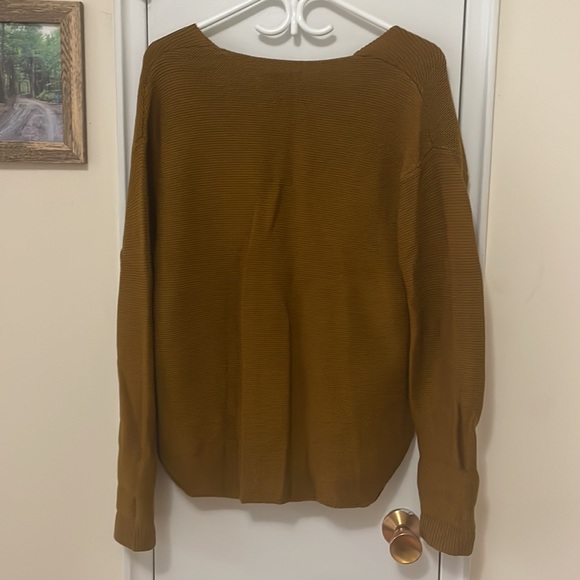 Wilfred Free V-Neck Sweater - Gold (US M) - Picture 2 of 3